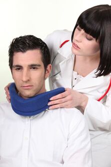 El médico puso al paciente en el collar de Shantsz